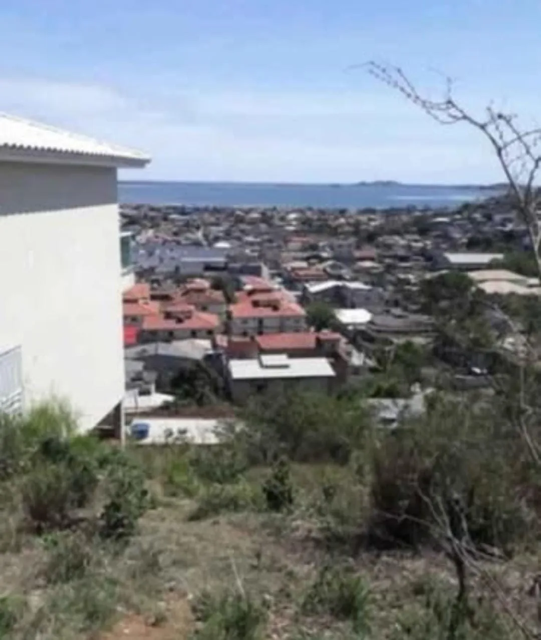 EXCELENTE OPORTUNIDADE DE INVESTIMENTO EM SÃO PEDRO DA ALDEIA!